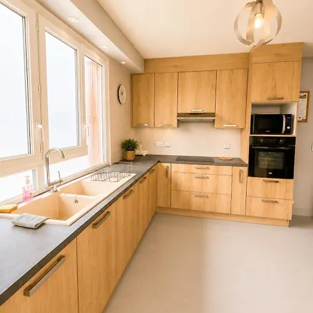 Beautiful House With Garden, Ideal For A Large Group * Margny-les-Compiegne